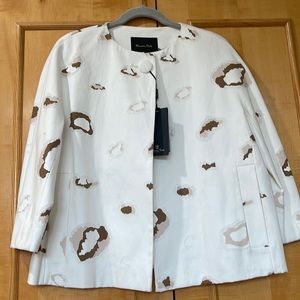 New 100% cotton Size 8 Massimo Dutti cream 3/4 sleeved jacket w/ brown design☘️